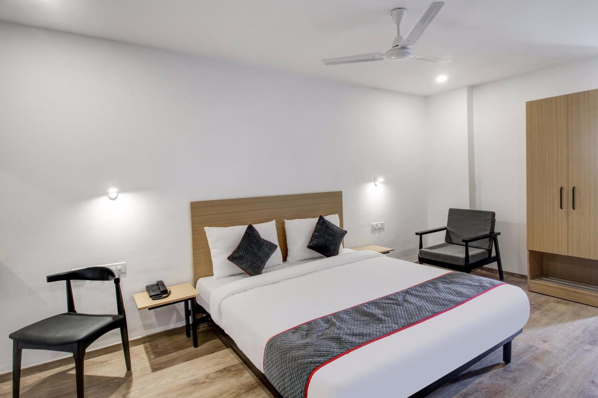 Super Townhouse Rcc Majestic 397 Lb Nagar Hotel Haidarábád Kültér fotó
