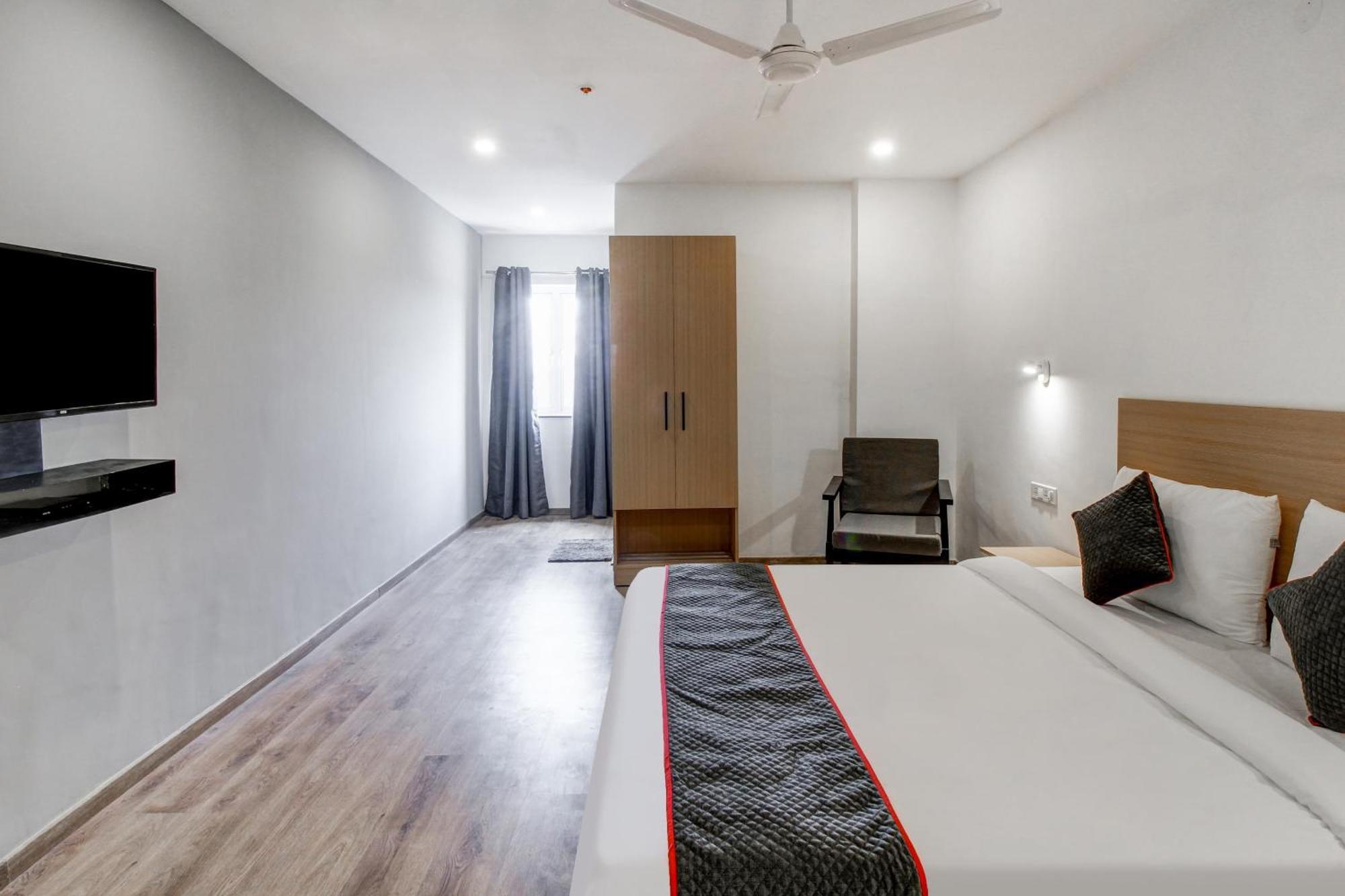 Super Townhouse Rcc Majestic 397 Lb Nagar Hotel Haidarábád Kültér fotó