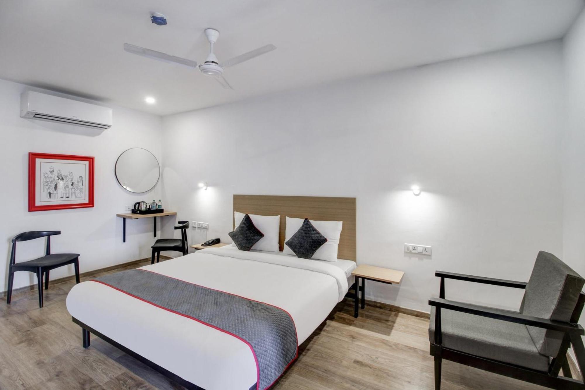 Super Townhouse Rcc Majestic 397 Lb Nagar Hotel Haidarábád Kültér fotó