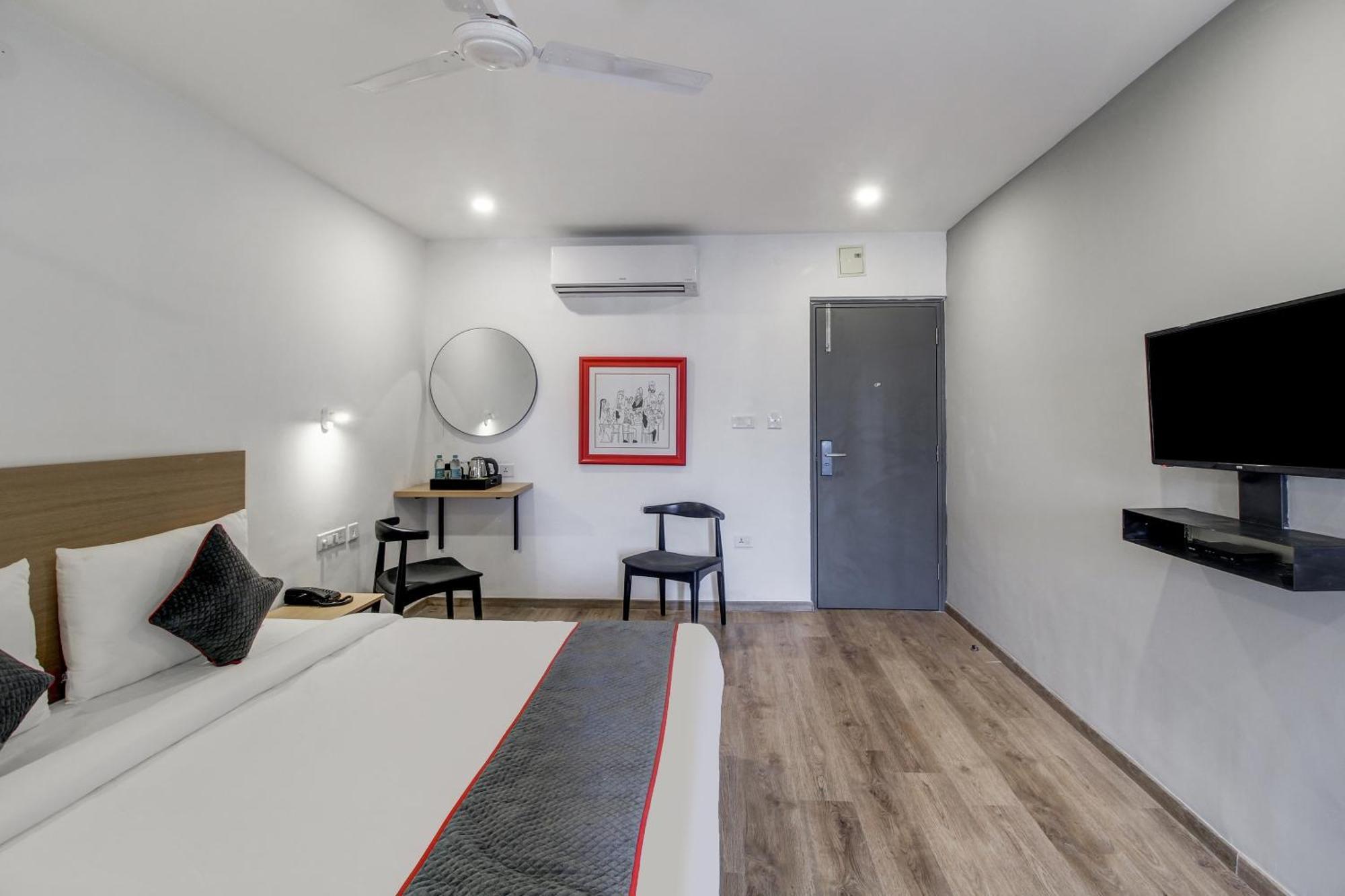 Super Townhouse Rcc Majestic 397 Lb Nagar Hotel Haidarábád Kültér fotó