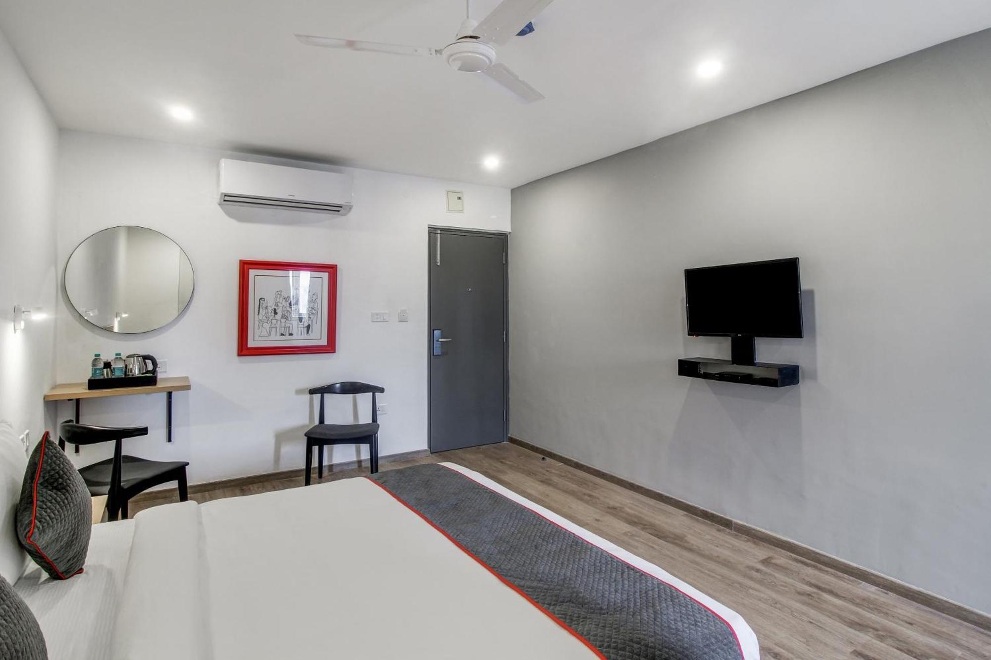 Super Townhouse Rcc Majestic 397 Lb Nagar Hotel Haidarábád Kültér fotó