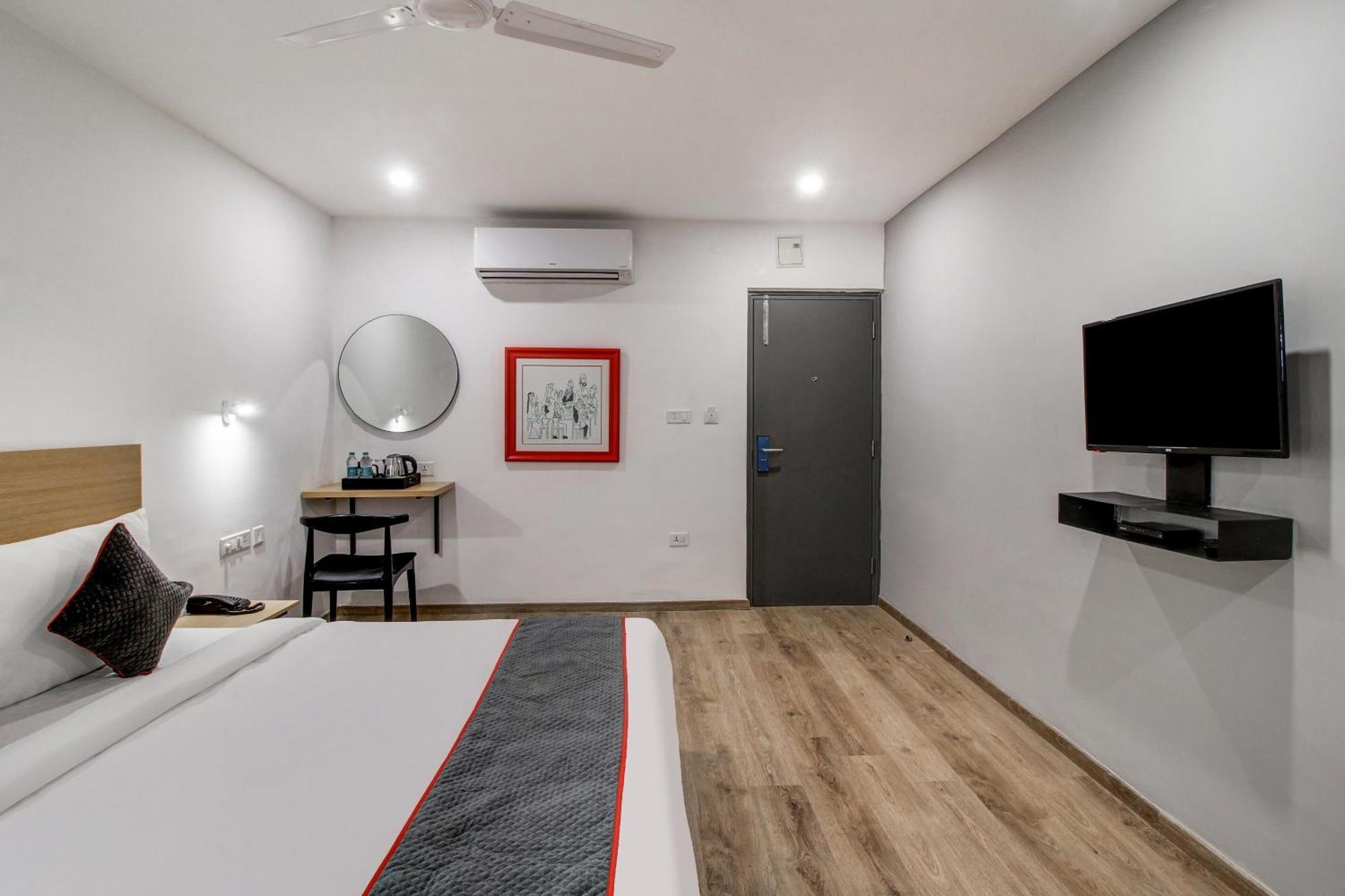 Super Townhouse Rcc Majestic 397 Lb Nagar Hotel Haidarábád Kültér fotó